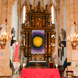 Wort-Gottes-Feier mit Segnung der Palmbuschen in der Stadtpfarrkirche.
