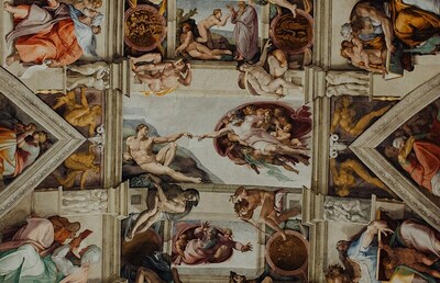 Michelangelos Erschaffung Adams ist ein Sinnbild für die Würde des Menschen als Ebenbild Gottes.