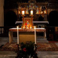 Zu Maria Empfängnis wurde in der Kapuzinerkirche der über 1.200 Jahre alte ostkirchliche Hymnos Akathistos - das Geheimnis der Gottesmutter - gesungen.